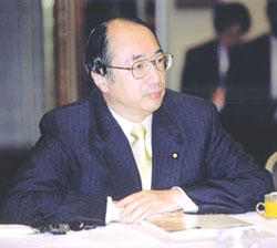 意見交換会に出席した中川雅治